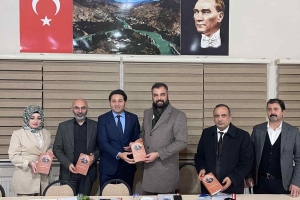 Bursa Büyükşehir Belediyesi Daire Başkanlarını Dernek binamızda ağırladık. 