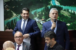 İFTAR YEMEĞİNDEN GÖRÜNTÜLER 