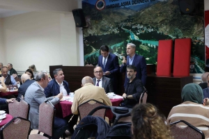 İFTAR YEMEĞİNDEN GÖRÜNTÜLER 