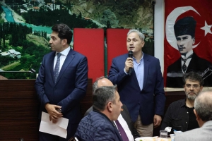 İFTAR YEMEĞİNDEN GÖRÜNTÜLER 