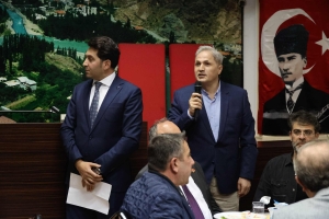 İFTAR YEMEĞİNDEN GÖRÜNTÜLER 