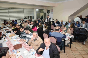 İFTAR YEMEĞİNDEN GÖRÜNTÜLER 