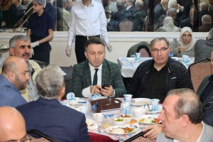 İFTAR YEMEĞİNDEN GÖRÜNTÜLER 