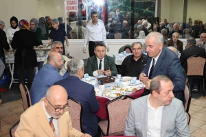 İFTAR YEMEĞİNDEN GÖRÜNTÜLER 