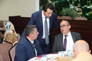 İFTAR YEMEĞİNDEN GÖRÜNTÜLER 