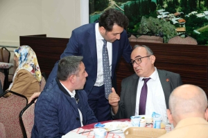 İFTAR YEMEĞİNDEN GÖRÜNTÜLER 