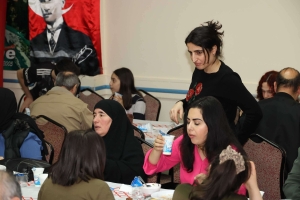 İFTAR YEMEĞİNDEN GÖRÜNTÜLER 