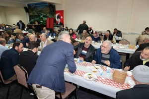 İFTAR YEMEĞİNDEN GÖRÜNTÜLER 