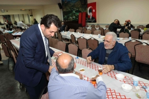 İFTAR YEMEĞİNDEN GÖRÜNTÜLER 