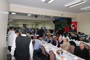 İFTAR YEMEĞİNDEN GÖRÜNTÜLER 