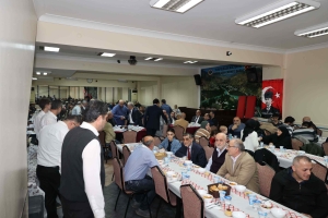 İFTAR YEMEĞİNDEN GÖRÜNTÜLER 