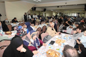 İFTAR YEMEĞİNDEN GÖRÜNTÜLER 