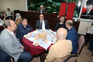 İFTAR YEMEĞİNDEN GÖRÜNTÜLER 