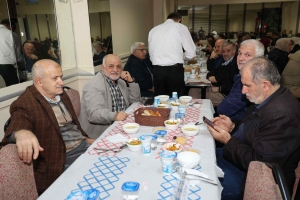 İFTAR YEMEĞİNDEN GÖRÜNTÜLER 