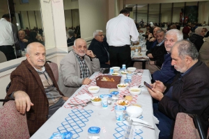 İFTAR YEMEĞİNDEN GÖRÜNTÜLER 