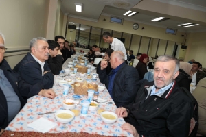 İFTAR YEMEĞİNDEN GÖRÜNTÜLER 