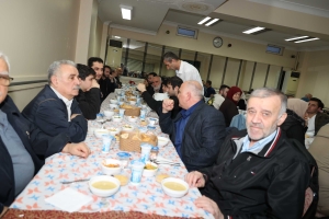 İFTAR YEMEĞİNDEN GÖRÜNTÜLER 