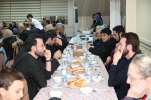 İFTAR YEMEĞİNDEN GÖRÜNTÜLER 