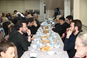 İFTAR YEMEĞİNDEN GÖRÜNTÜLER 