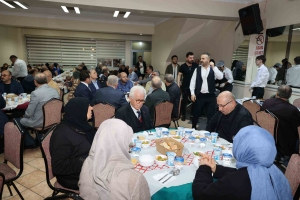 İFTAR YEMEĞİNDEN GÖRÜNTÜLER 