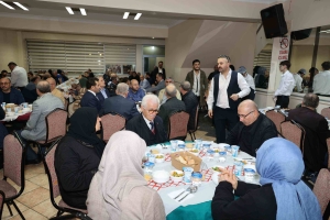 İFTAR YEMEĞİNDEN GÖRÜNTÜLER 