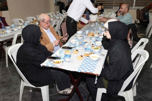 İFTAR YEMEĞİNDEN GÖRÜNTÜLER 