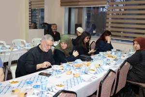 İFTAR YEMEĞİNDEN GÖRÜNTÜLER 