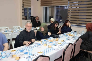 İFTAR YEMEĞİNDEN GÖRÜNTÜLER 