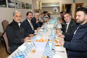 İFTAR YEMEĞİNDEN GÖRÜNTÜLER 