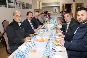 İFTAR YEMEĞİNDEN GÖRÜNTÜLER 