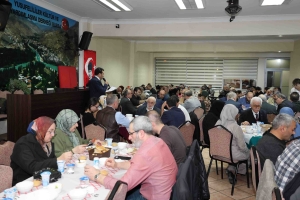 İFTAR YEMEĞİNDEN GÖRÜNTÜLER 