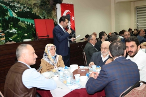 İFTAR YEMEĞİNDEN GÖRÜNTÜLER 