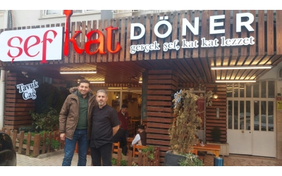 Gürsu'da işletmesi bulunan ŞEFKAT DÖNER sahibi Turgay POLAT'I yeni şubesinde ziyaret ettik.