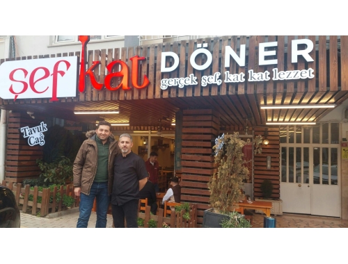 Gürsu'da işletmesi bulunan ŞEFKAT DÖNER sahibi Turgay POLAT'I yeni şubesinde ziyaret ettik.