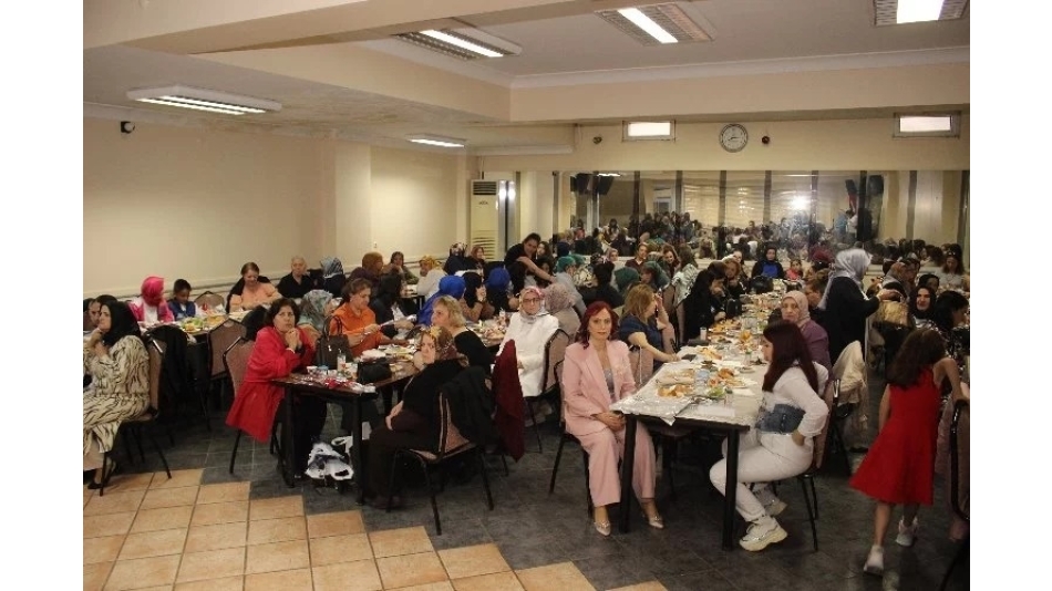 Bursa'da Artvinli kadınlardan unutulmaz Anneler Günü kutlaması