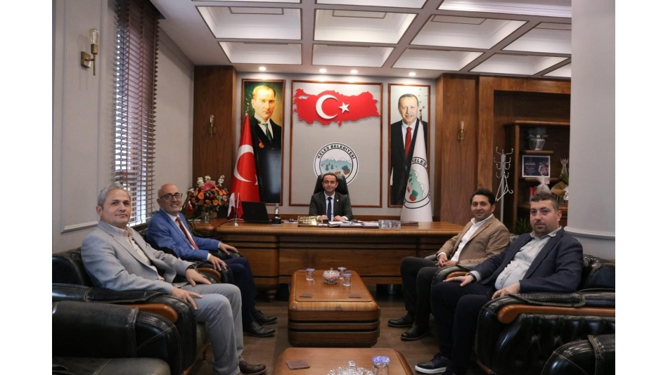 Keles Belediye Başkanı Sn. Ali DOĞRU'yu makamında ziyaret ettik.