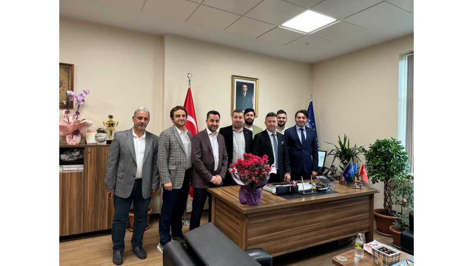 Büyükşehir Belediyesi Park ve Bahçeler Dairesi Başkanı Sn. Hakan Tanrıöver'e hayırlı olsun ziyaretinde bulunduk.