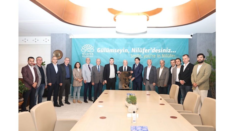 Nilüfer Belediye Başkanı Hemşehrimiz Sn. Şadi ÖZDEMİR'e hayırlı olsun ziyaretinde bulunduk.